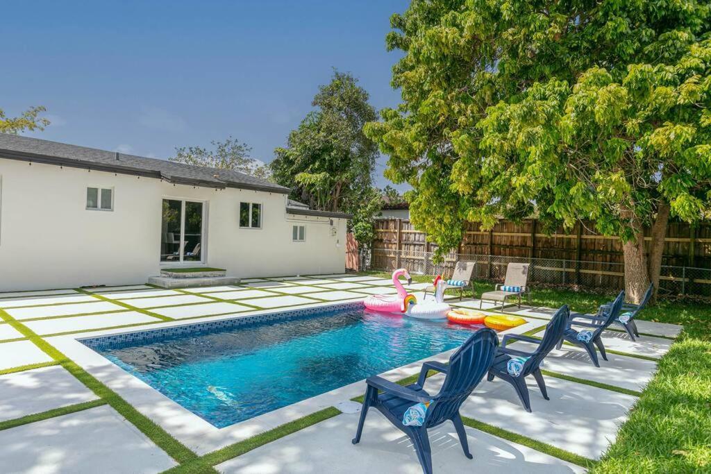 New Miami Home, Pool Near Airport And Beaches, King Bed Bagian luar foto