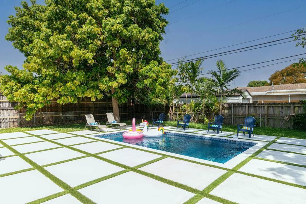 New Miami Home, Pool Near Airport And Beaches, King Bed Bagian luar foto